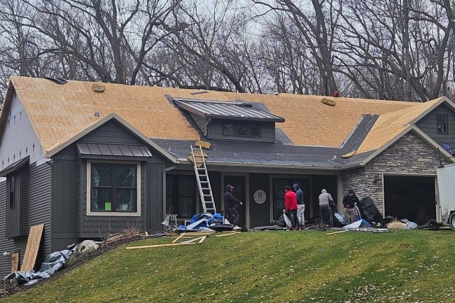 Lowell-Tree-Damage-Restoration-5-aspect-ratio-600-400